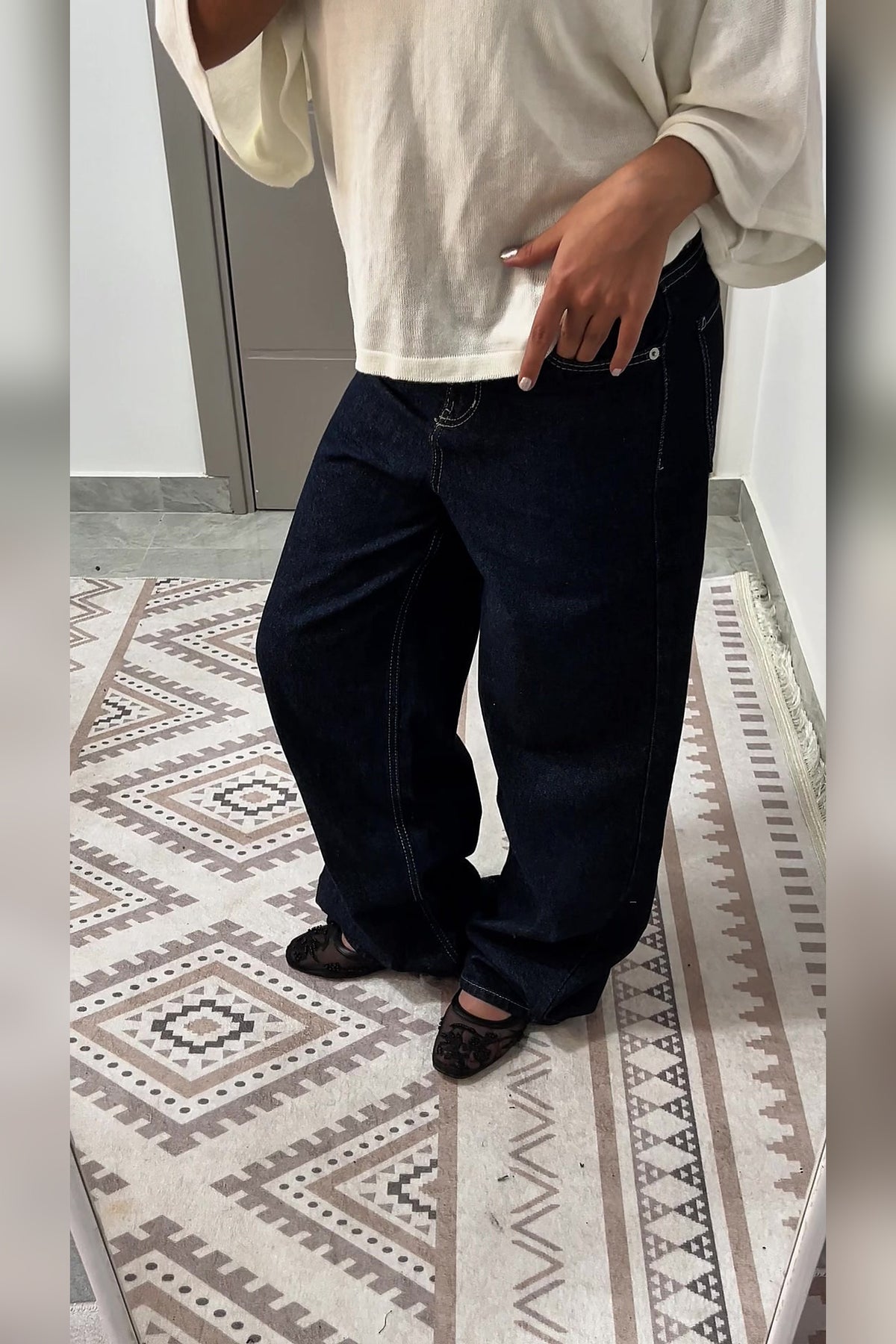 Dark Blue Wide Leg Jeans detail - VELINA