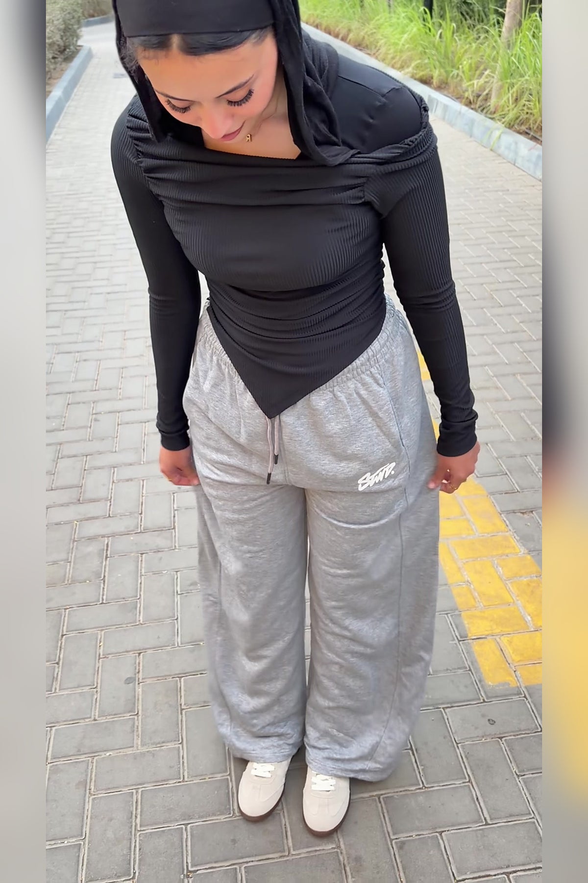 Light Grey Balloon Sweatpants detail - VELINA